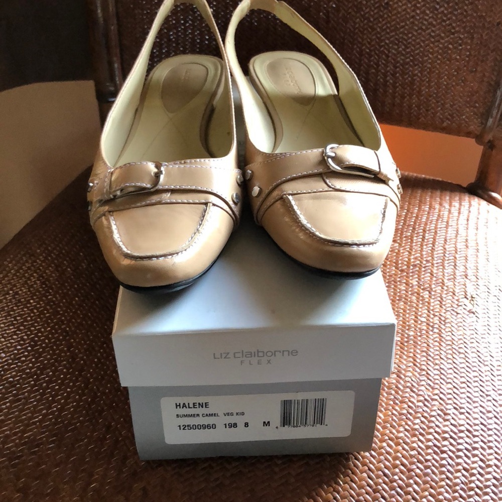 Women’s shoes